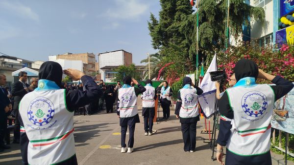 نواخته شدن زنگ سپاس معلم در ساری