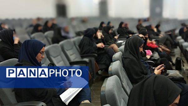  اولین نشست حضوری رابطین پژوهش و پژوهش‌سرا ها در اسلامشهر