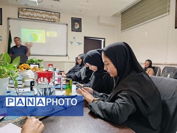 بحران آب مشهد زیر ذره‌بین رسانه‌ها و کارشناسان در فرهنگسرای محیط زیست