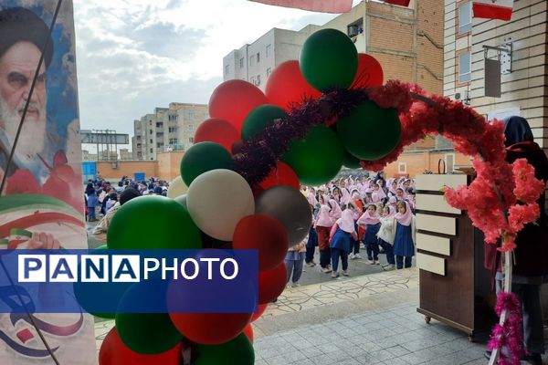 از کلاس درس تا شکوه انقلاب؛ شور دانش آموزی،  شور فجر