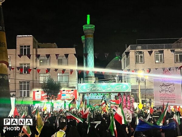 حضور باشکوه مردم کرج در صد و یازدهمین شب از تجمعات مردمی