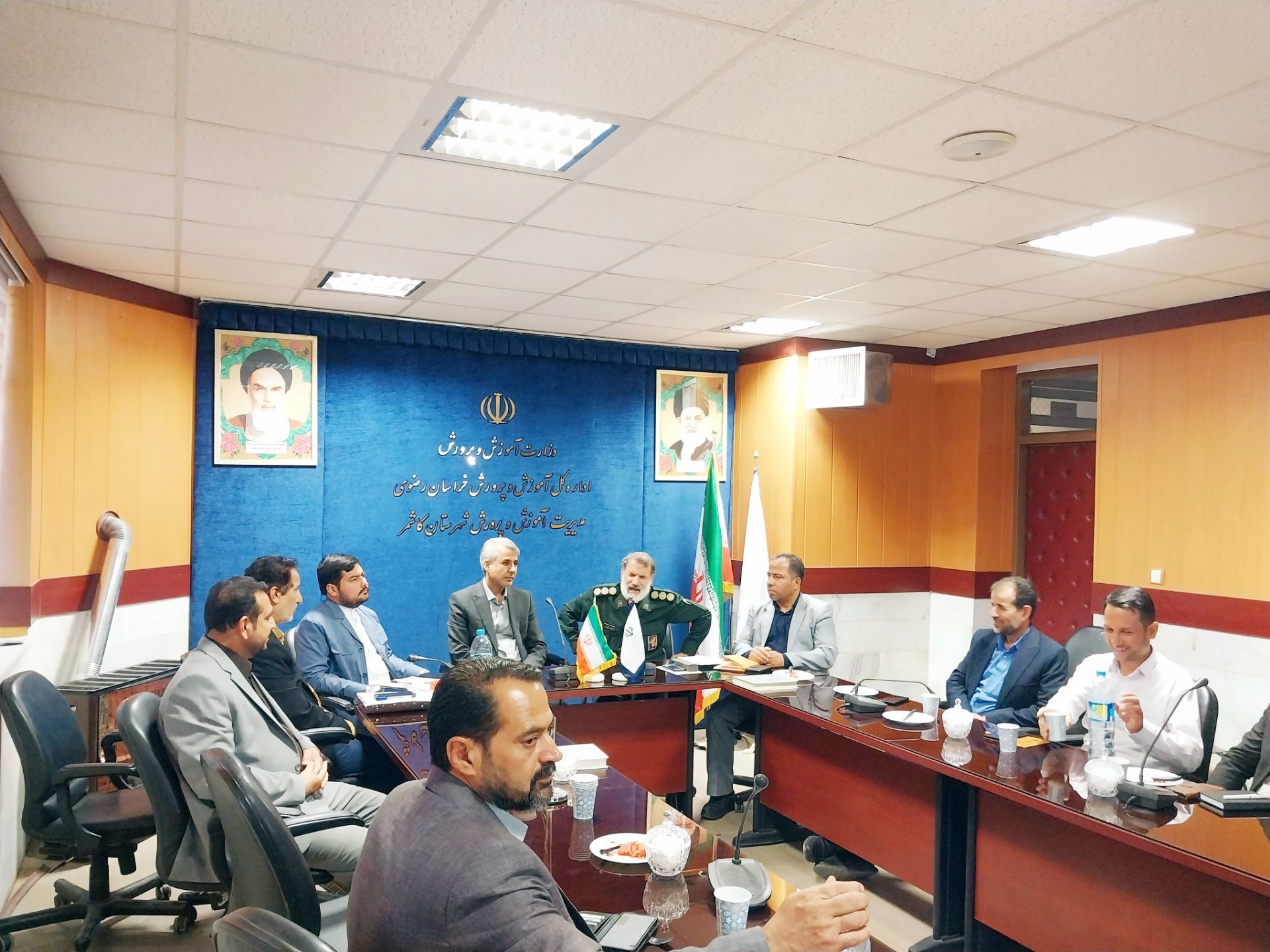 جلسه اعضای شورا و مدیران کانون‌های بسیج فرهنگیان قطب شهیدمدرس
