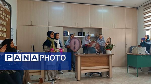 جشن نیمه شعبان در دبستان پنجم مهر مشهد 