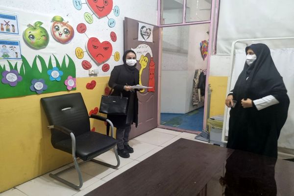 بازدید از وضعیت بهداشت و پایگاه‌های تغذیه سالم مدارس پاکدشت 