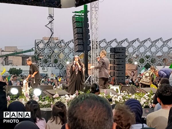 تهران غرق در نور و شادی در «مهمانی ۱۰ کیلومتری»؛ تجلی بیعت پایتخت‌نشینان با ولایت