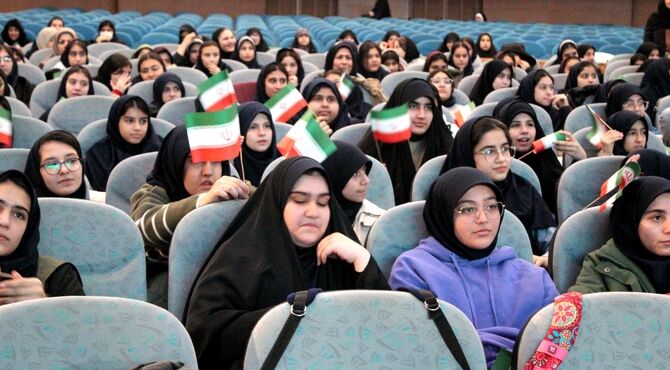 همایش دانش‌آموزی دهه فجر در کرج
