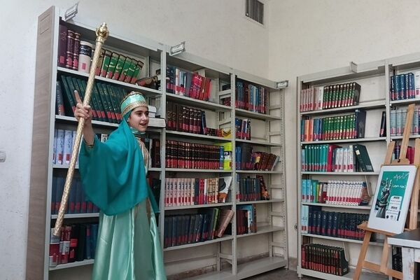 محفل «مام وطن» با طنین شاهنامه‌خوانی در کتابخانه مرکزی علامه امینی شهرستان قدس