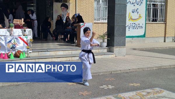 یک روز ورزشی در دبیرستان معراج تبریز