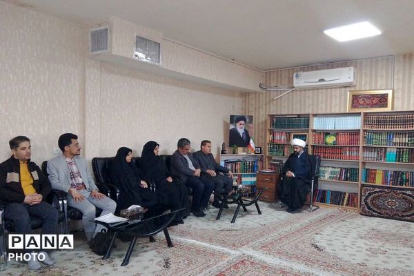 دیدار معاونین پرورشی، مربیان تربیتی و مشاورین منطقه با امام جمعه باقرشهر و کهریزک 