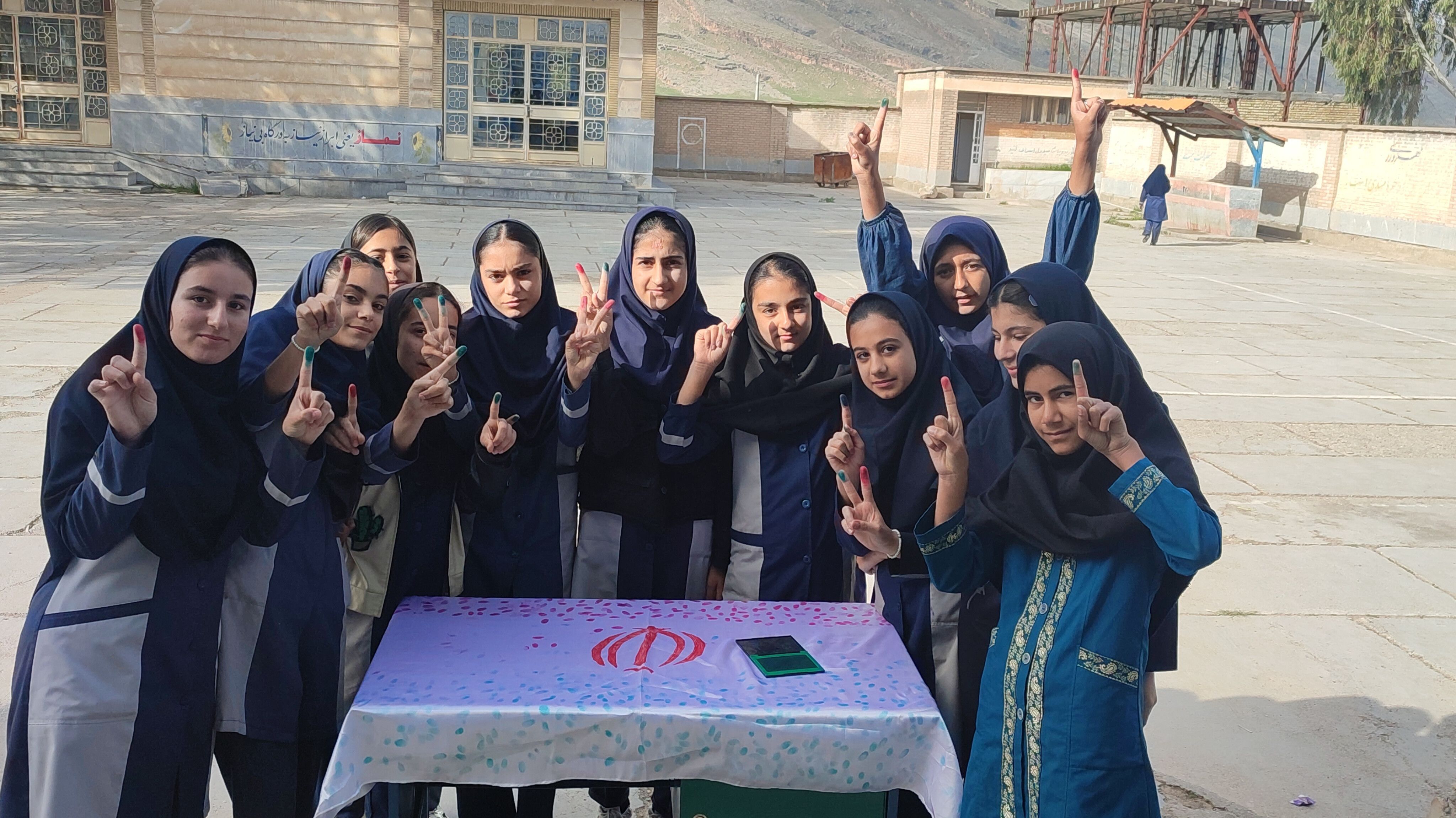 پویش اثر انگشت در مدرسه سکینه کوهنانی 