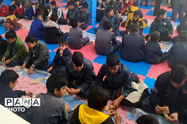 ویژه‌برنامه امام رضایی در مدرسه امام‌خمینی (ره) نیر