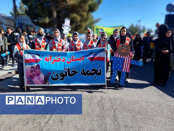 استکبار ستیزی از جنس راهپیمایی در زاوه