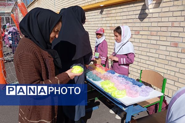 بازارچه دانش‌آموزی در دبستان شاهد شهید محمدرضا کشاورز 