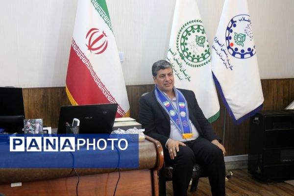 دیدار دانش‌آموزان پسر پیشتاز با مدیر سازمان دانش‌آموزی خراسان رضوی