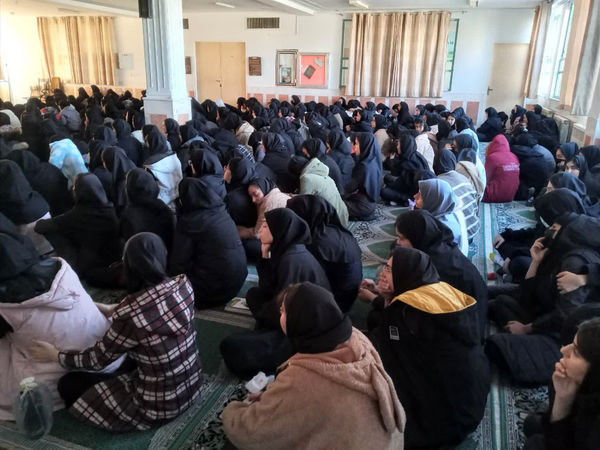 مراسم سوگواری شهادت بانوی دو عالم در دبیرستان میعاد قم