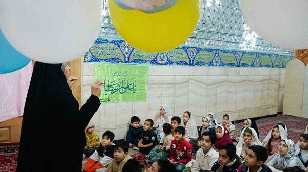 اجرای برنامه شاد برای کودکان در شهرستان کاشمر 