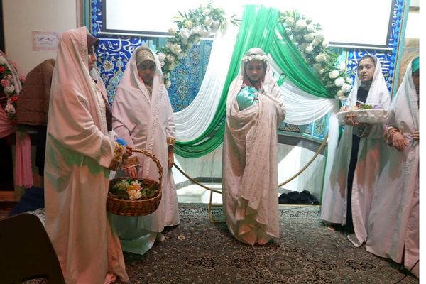 اعتکاف دانش‌آموزی رباط‌کریم با پرچم‌گردانی حضرت ابوالفضل(ع)