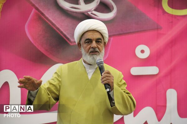 جشن بزرگ ازدواج دانشجویی در همدان