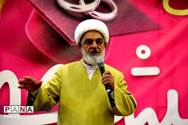 جشن بزرگ ازدواج دانشجویی در همدان