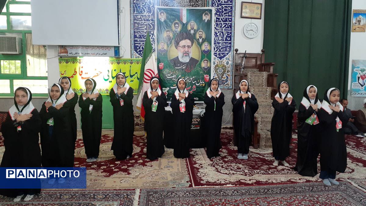 شرکت دانش‌آموزان دبستان حضرت فاطمه(س) در مراسم سالگرد شهدای خدمت