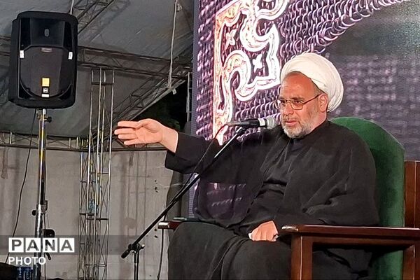 عزاداری شب اول محرم در صفادشت با حضور مردم