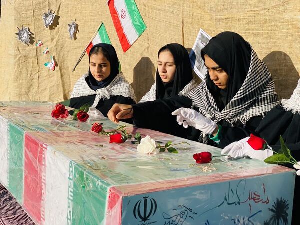 مراسم استقبال از شهید گمنام در شهرستان مه‌ولات