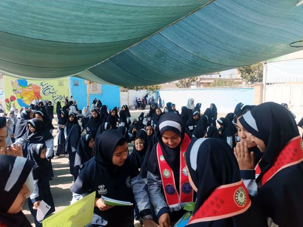 جشن عاطفه ها در دبستان ناهید نخودی