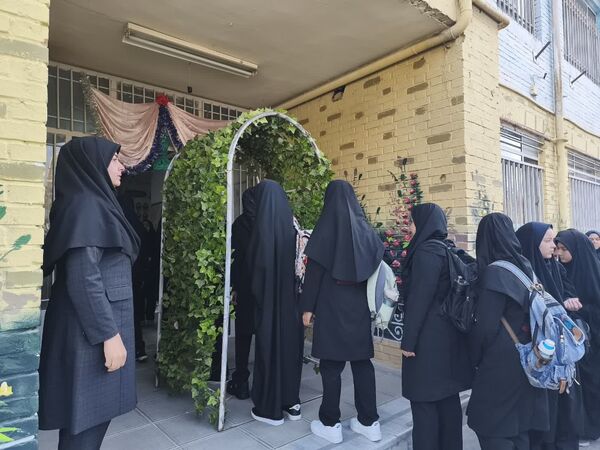 آیین بازگشایی مدارس در مدرسه ازرم مشهد 