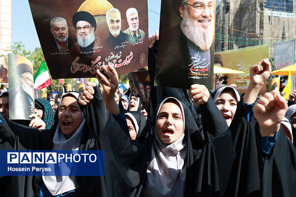 آیین ادای احترام به مقام شامخ شهیدان مقاومت و شهید سید حسن نصرالله