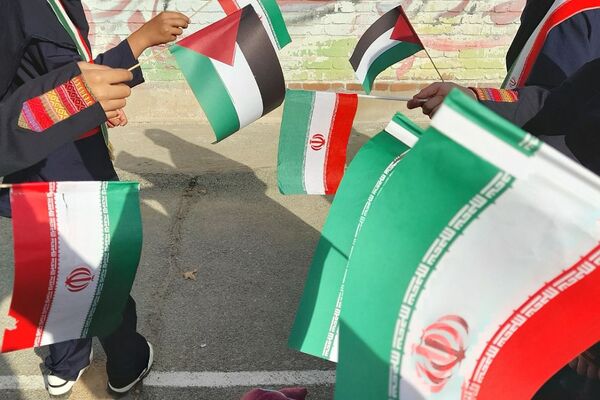 نواخته شدن زنگ مقاومت در متوسطه زکیه