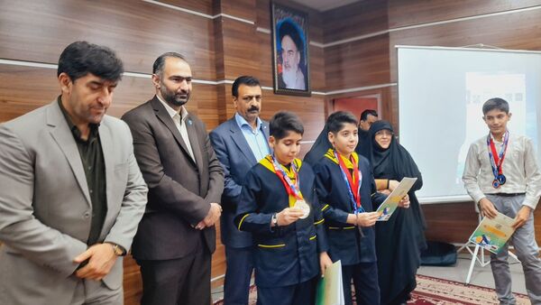 آیین گرامیداشت هفته پژوهش در شهرستان قائمشهر 