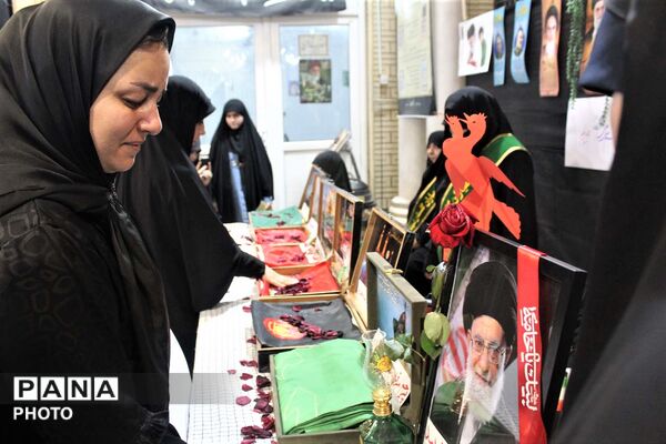 برپایی نمایشگاه فرهنگی در حاشیه یادواره شهدای جانباز استان قم