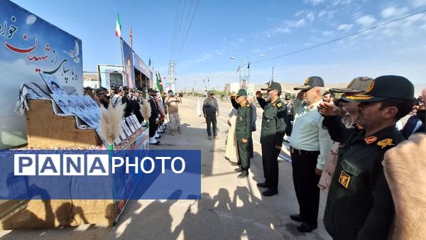 مراسم رژه نیروهای مسلح خراسان شمالی در آغاز هفته دفاع مقدس 