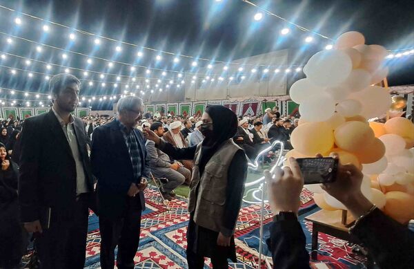 مراسم تجلیل از معلمان نمونه در شهرستان صالح آباد 