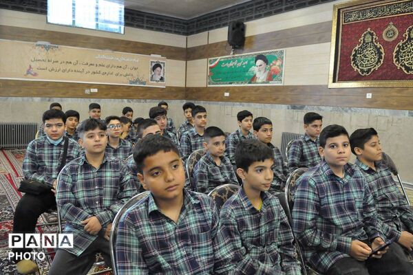 گرامیداشت شهدای والامقام و افتتاح زمین چمن مصنوعی و اتاق ورزش دبیرستان منتظرین شاهد ورامین