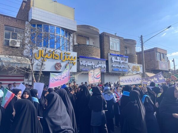 برگزاری راهپیمایی ۱۳ آبان با حضور پرشور مردم در شهرستان خواف 
