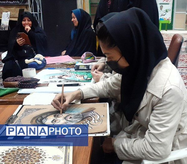 مراسم پاسداشت شهدای مقاومت و نمایشگاه آثار منتخب دانش‌آموزان رویداد آخراشه