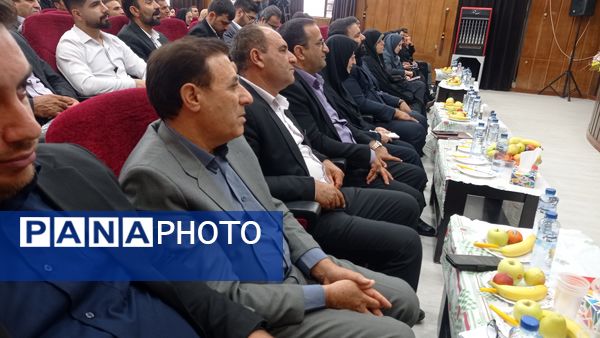 برگزاری دوره توانمندسازی نیروی انسانی در راستای رویکرد اصلاح روش‌های آموزش و تحول در محیط‌های یادگیری