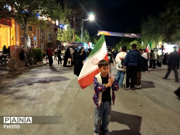 حضور پرشور کودکان و نوجوانان در قلب نیشابور 