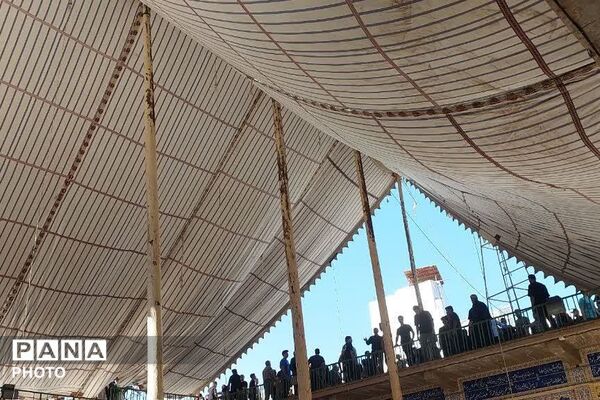 آیین سنتی برپایی خیمه عاشورایی در زرقان