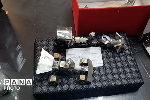 نمایشگاه «جابر دست‌سازه» مخترعان کوچک در آموزشگاه علامه طباطبایی پیشوا