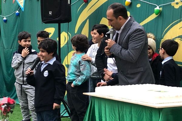 حضور پر شور دانش آموزان ناحیه دو شهرری در جشن نیمه شعبان و ایرانمون