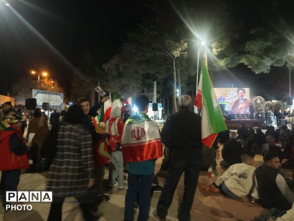  لحظه تحویل سال و تجدید بیعت با رهبر معظم انقلاب اسلامی 