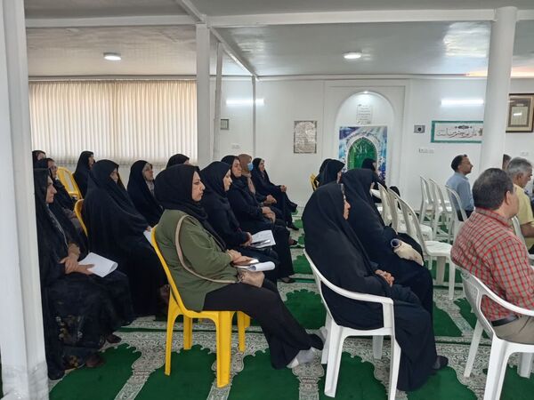 جلسه انجمن اولیا پایه یازدهم دبیرستان نمونه آیت‌الله خامنه‌ای