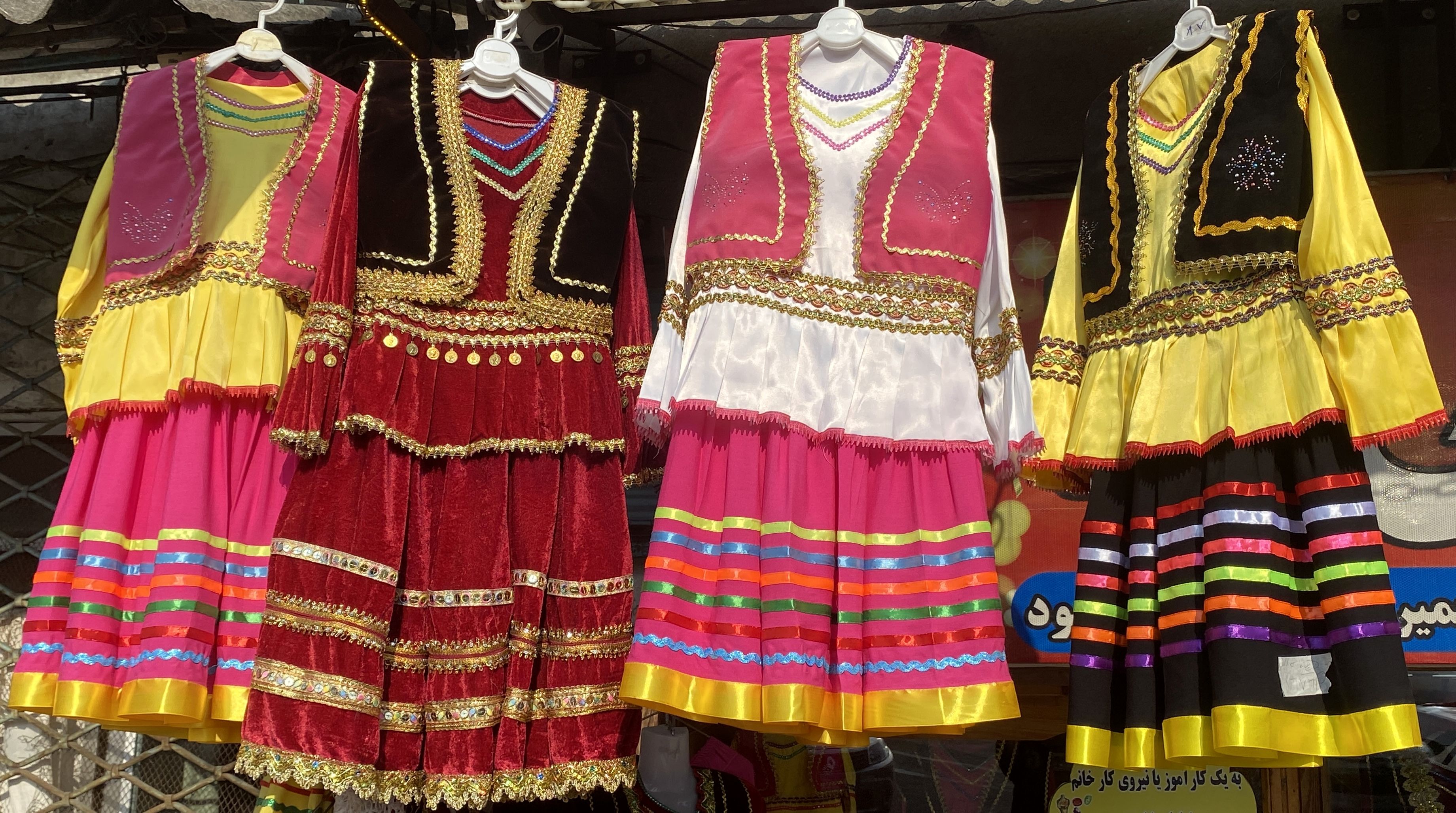 لباسی از دل طبیعت؛ روایت فرهنگ گیلان در لباس قاسم‌آبادی 