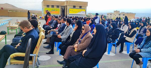 مراسم گرامیداشت هفته پدافند غیرعامل در دبیرستان عشایری شبانه‌روزی نسیبه