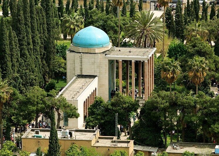 ز خاک سعدی شیراز بوی عشق آید