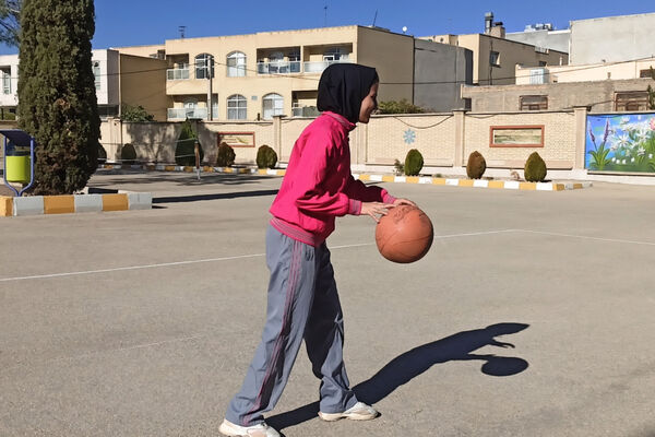 پویش یک روز با ورزش در مدارس شهرستان آباده