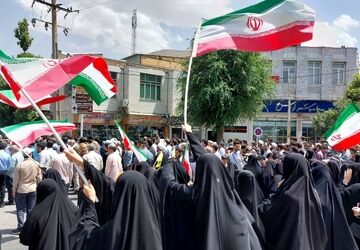 غرورآفرینی مردم شازند با حضور پرشور در راهپیمایی جمعه خشم و نصر