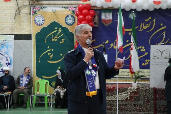  همایش «یاوران انقلاب، پیشتازان مقاومت» در دلیجان همزمان با آغاز دهه فجر